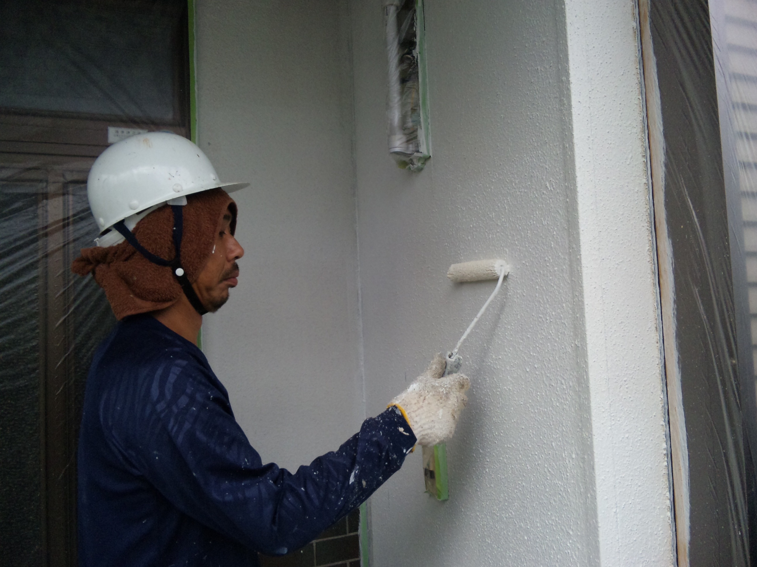 永和台　白鳥様　外壁下塗り